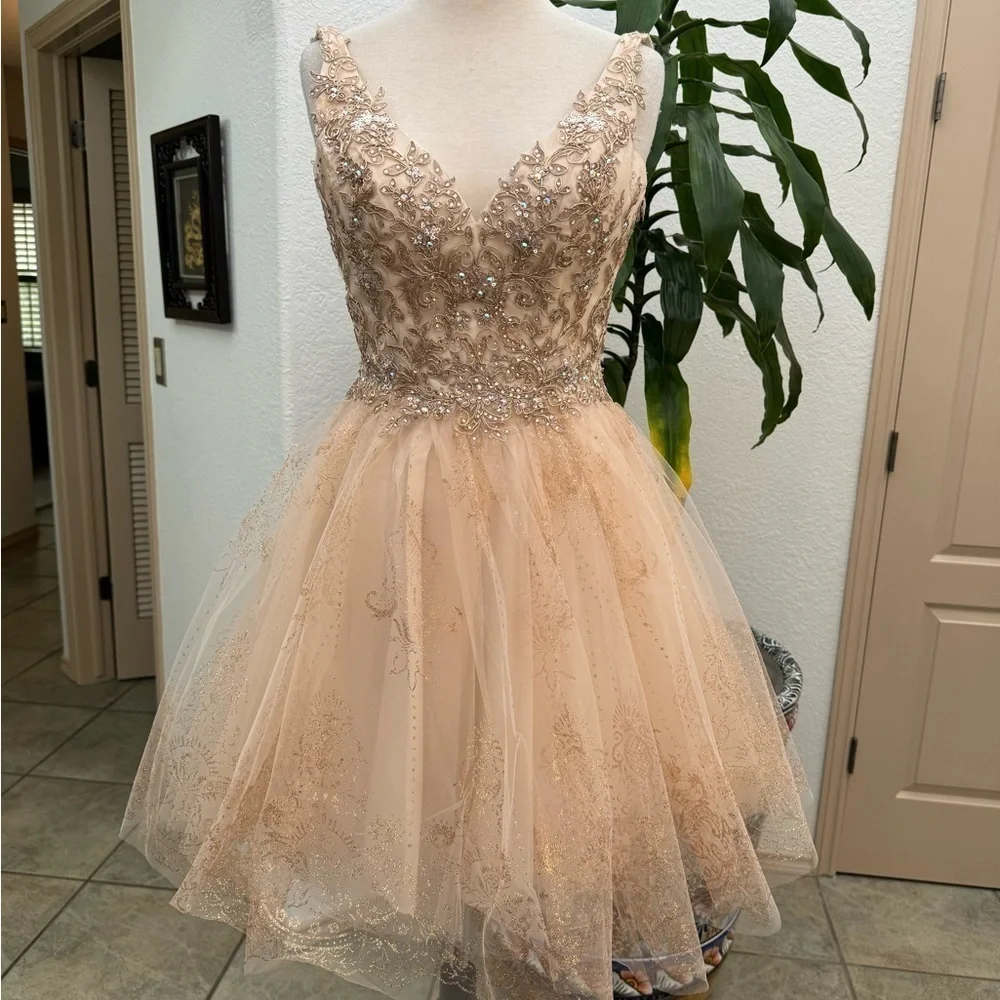 Dancing Queen Formal Sleeveless Mini Metallic Champagne Gold Dress‎ Women's XS